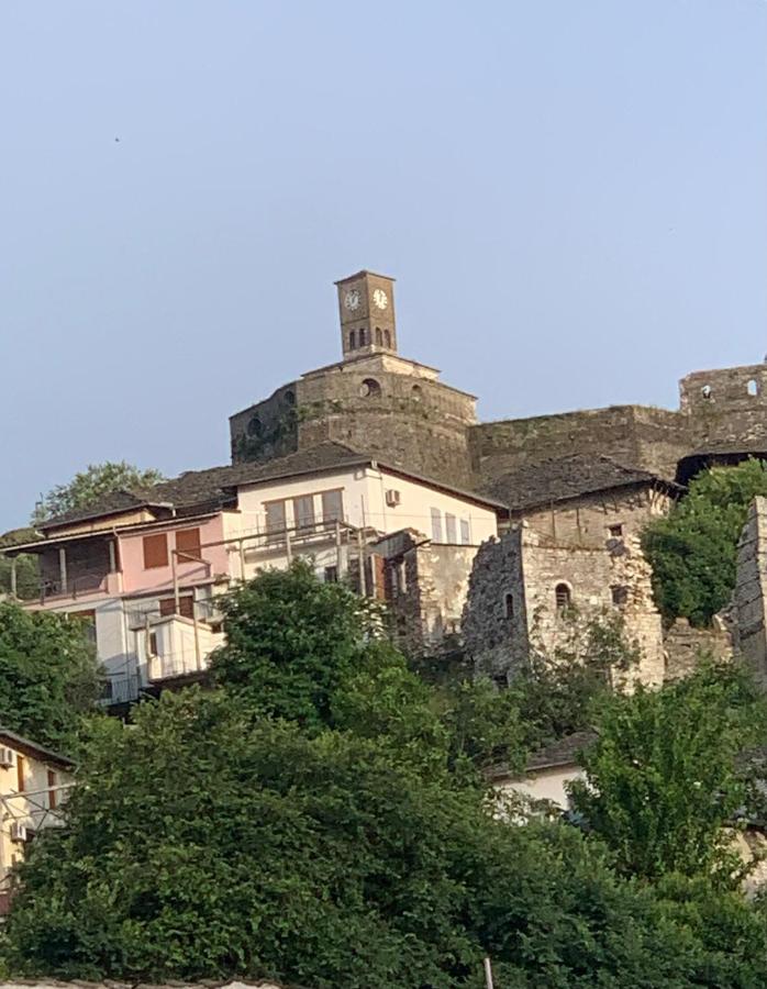 Christina'S House With 2 Bedrooms And Free Parking Gjirokastra Zewnętrze zdjęcie