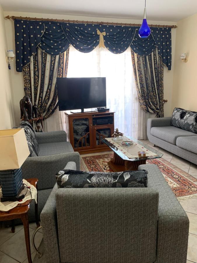 Christina'S House With 2 Bedrooms And Free Parking Gjirokastra Zewnętrze zdjęcie